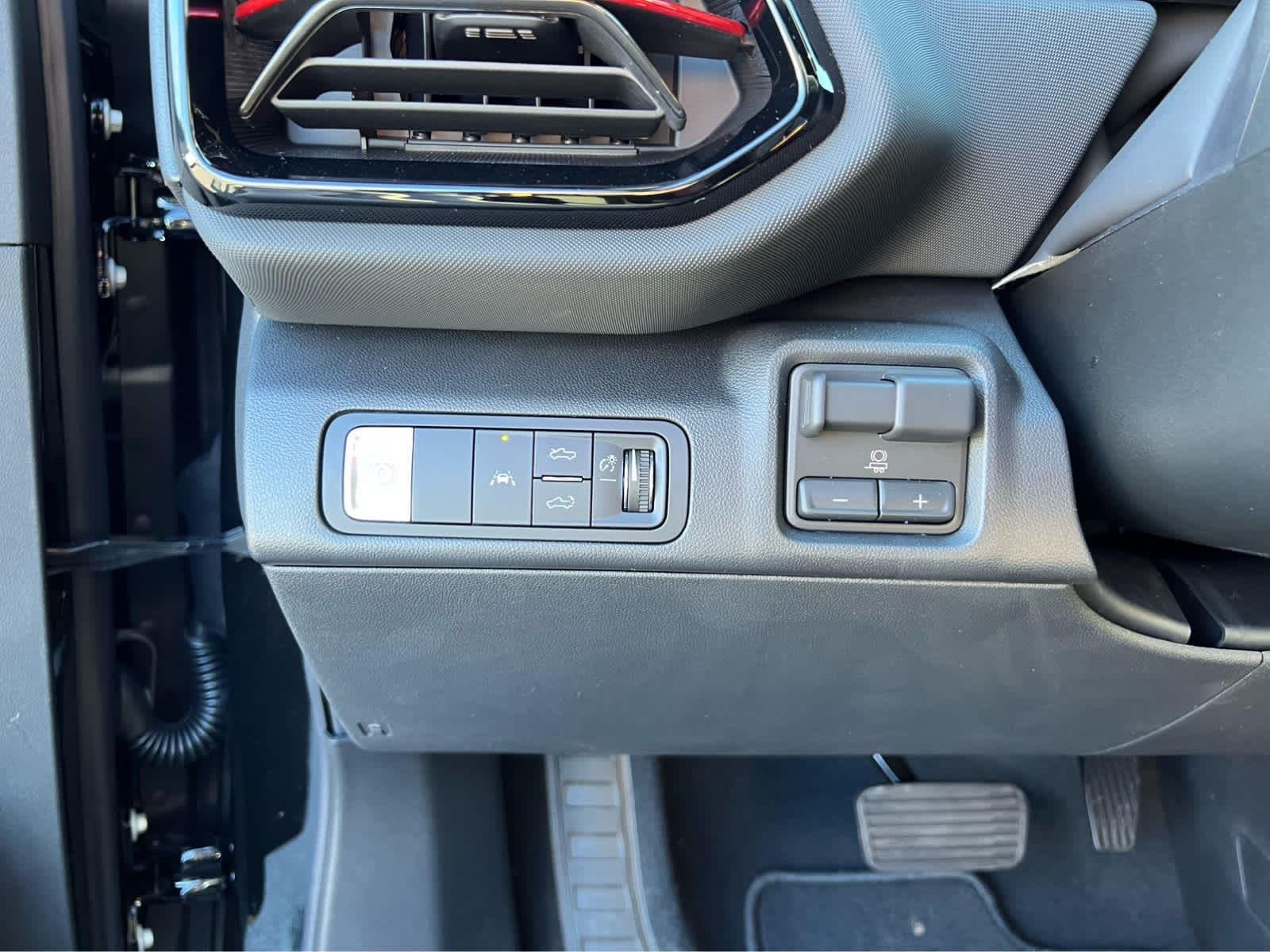 New 2026 Black Chevrolet Trail Boss - Extended Range image 14