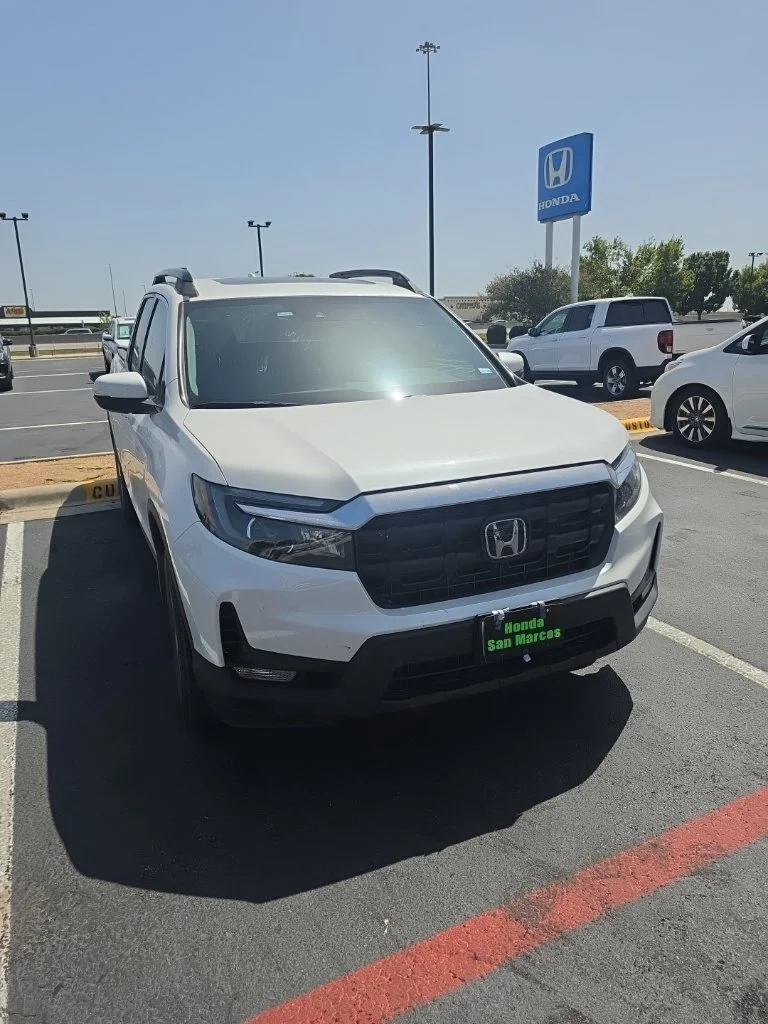 Certified Used 2024 Platinum White Honda RTL image 5