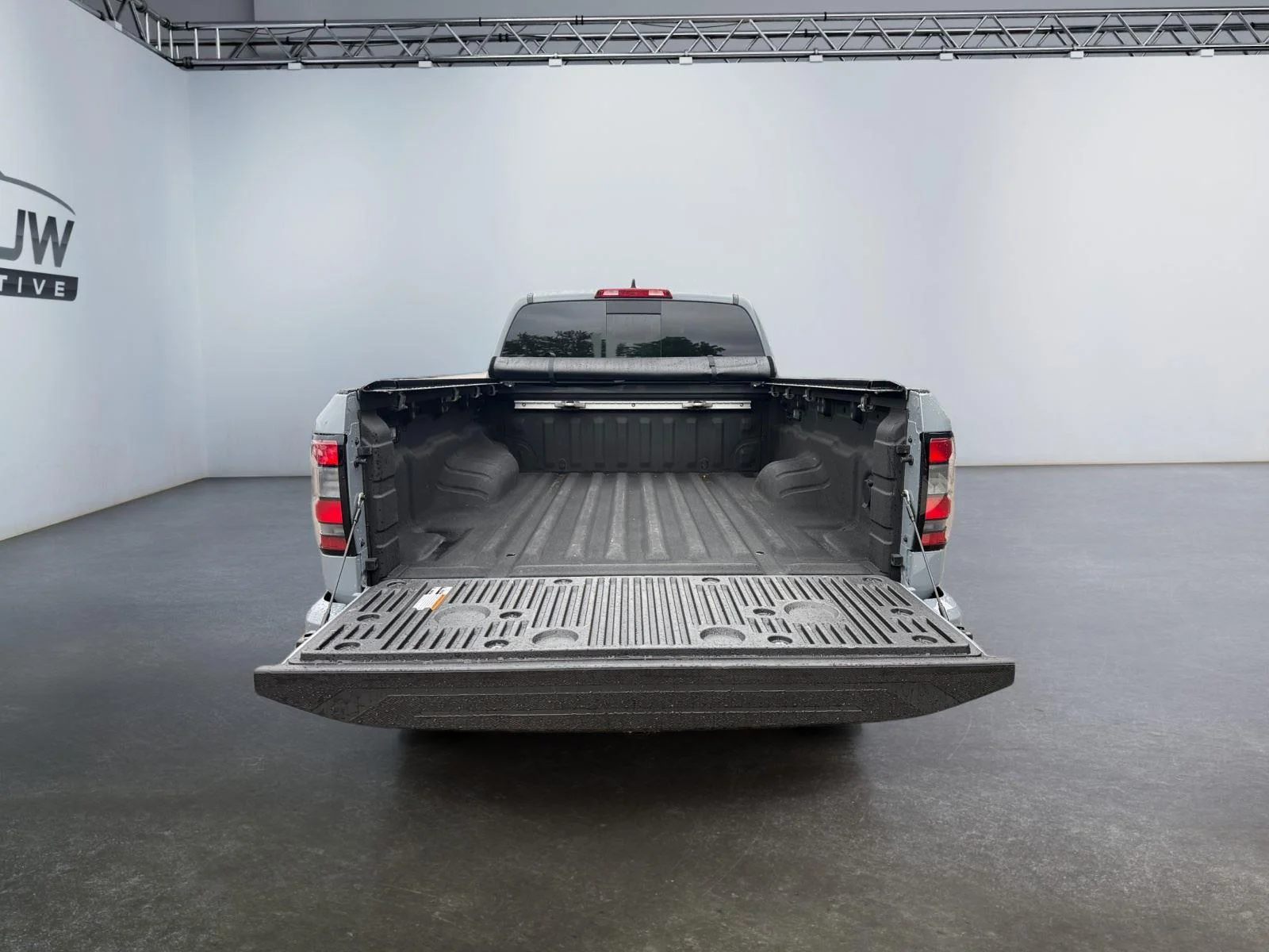 Used 2025 Boulder Gray Pearl Nissan PRO-4X image 23
