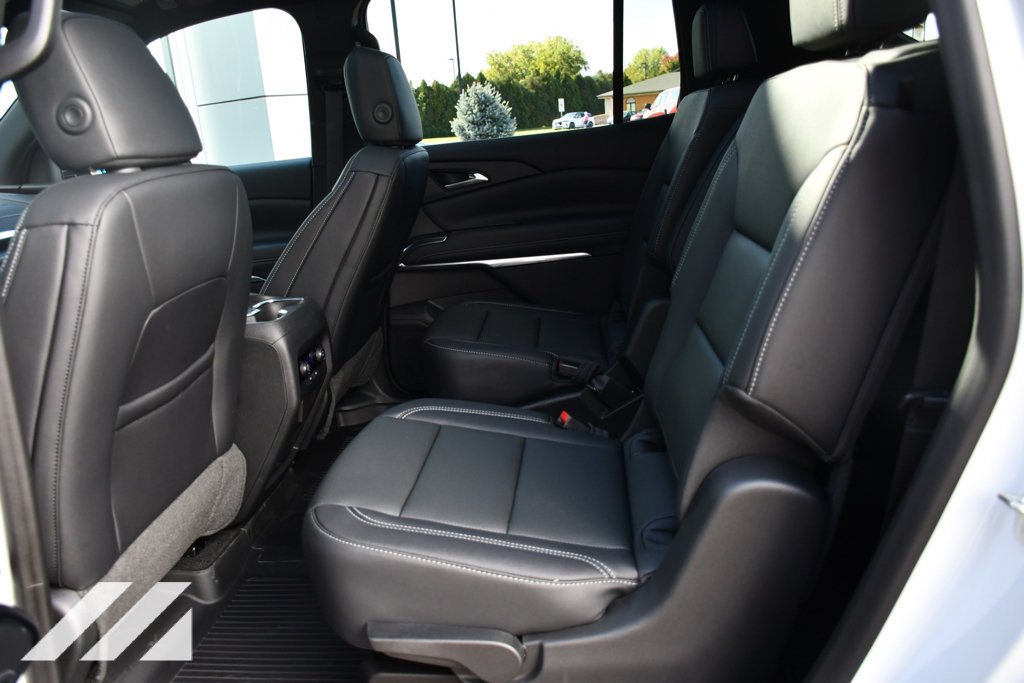 2027 Chevrolet Traverse LT - Photo 23