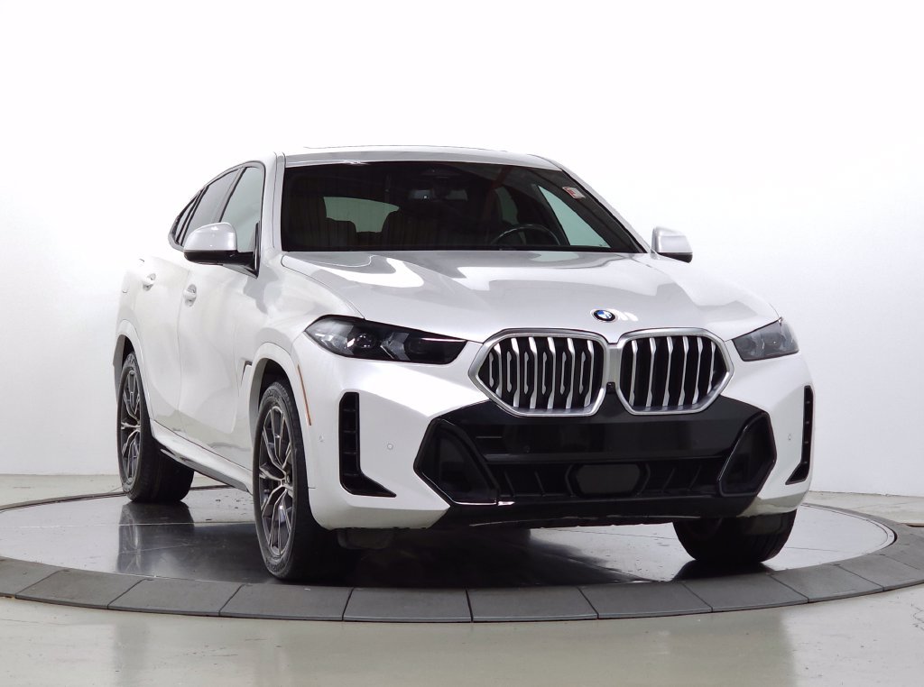Used 2024 White BMW xDrive40i image 10