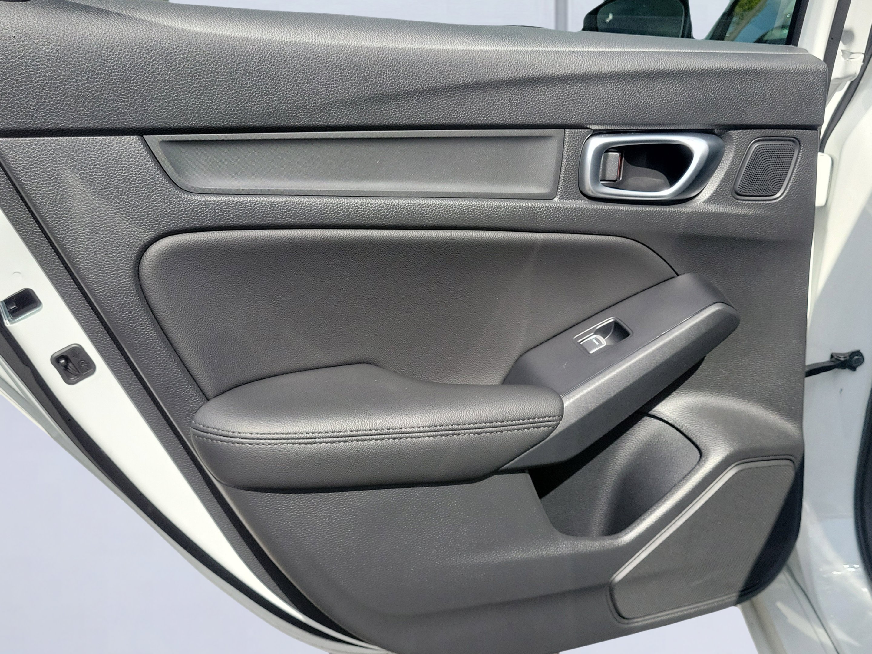 Used 2024 White Acura  image 8