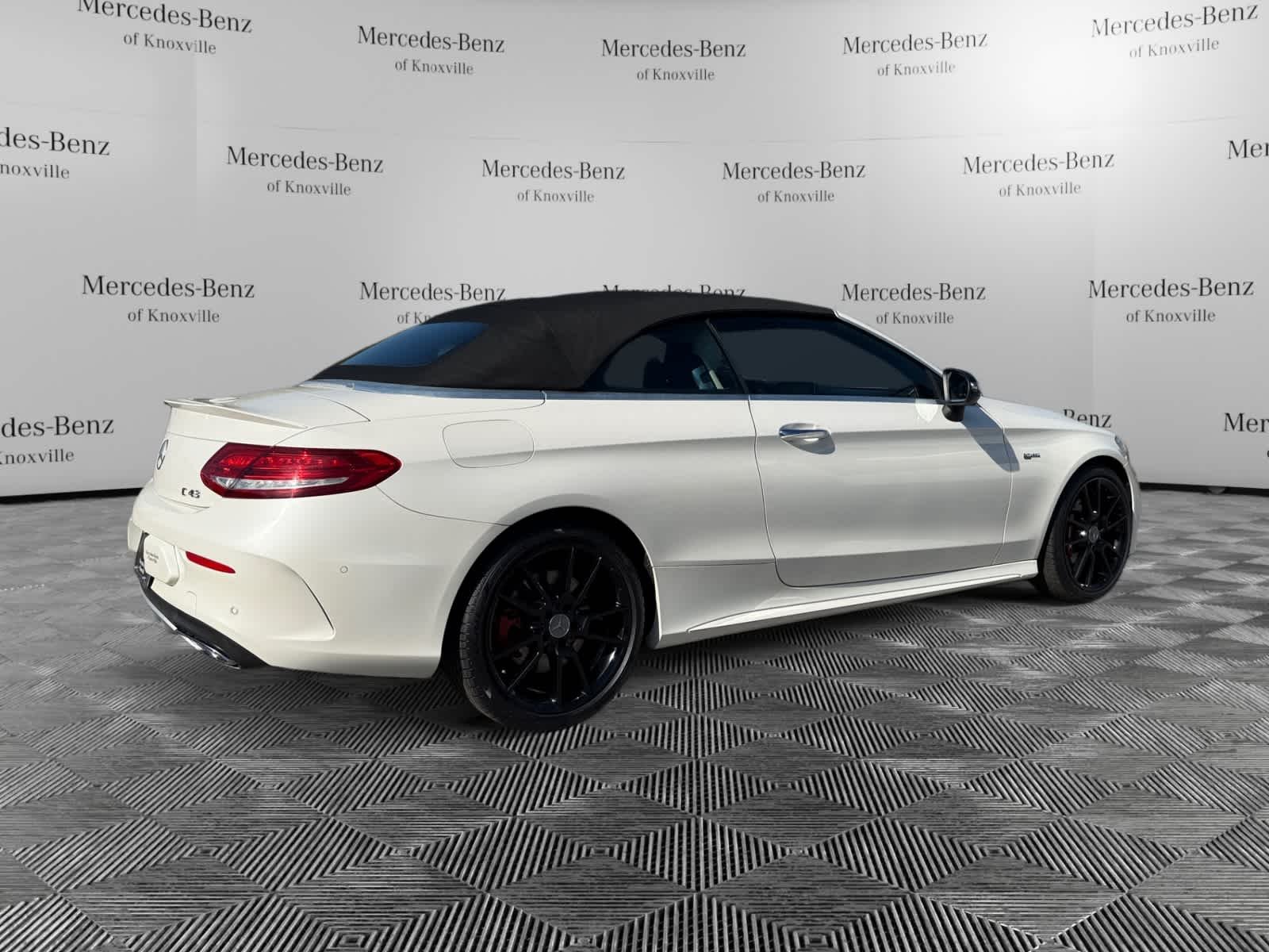 Used 2017 designo Diamond White Metallic Mercedes-Benz AMG® C 43 image 5