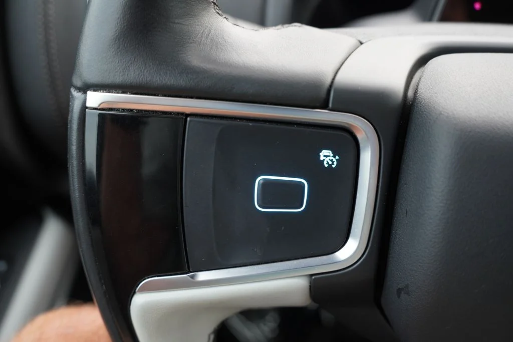 Used 2025 Silver Ford Platinum image 40