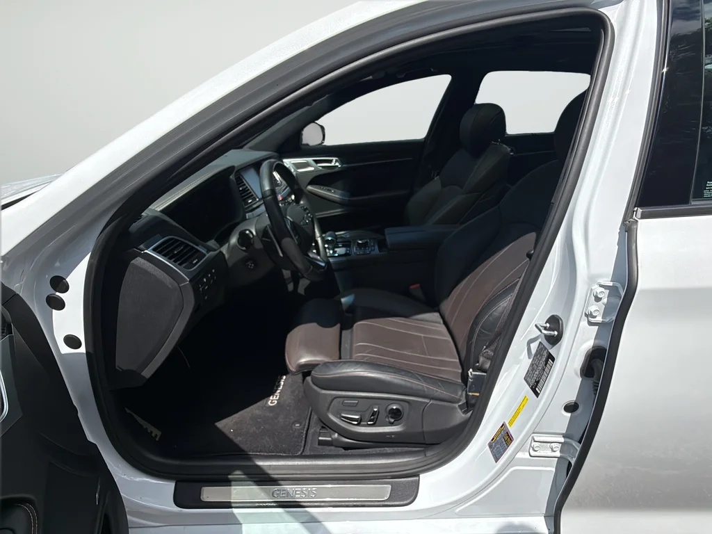 Used 2019 White Genesis 3.3T Sport image 10