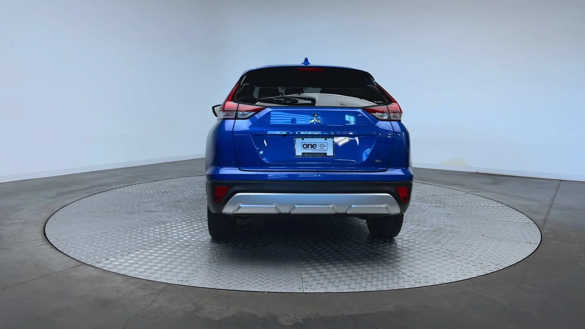 New 2026 Lightning Blue Metallic Mitsubishi SE image 7