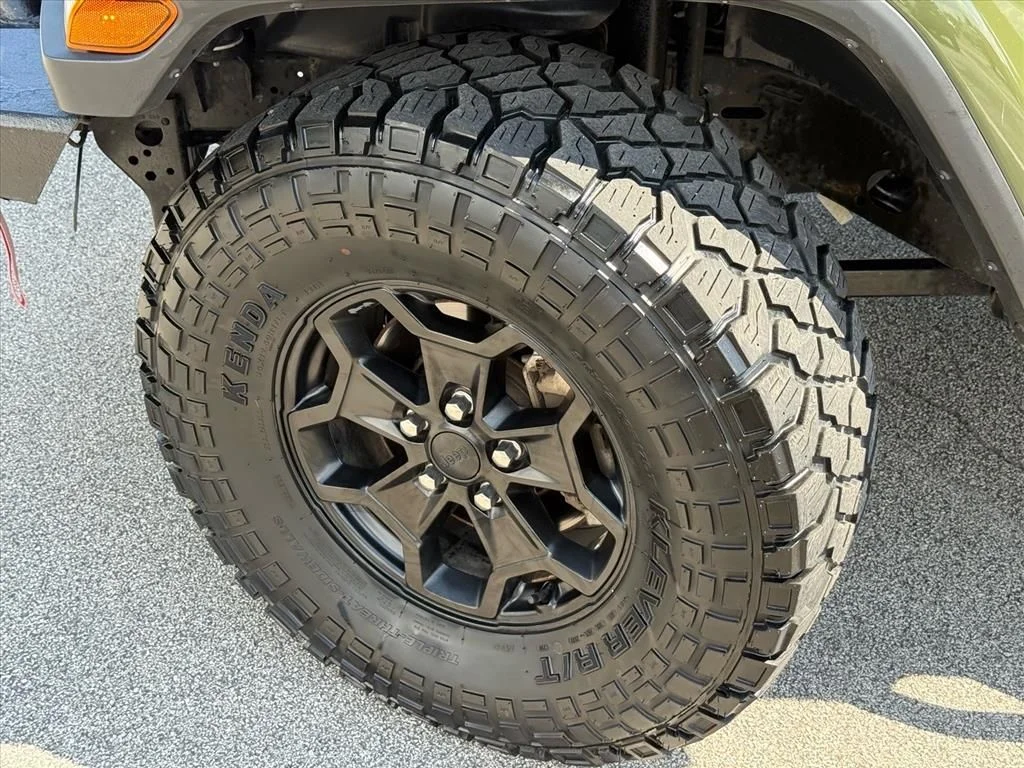 Used 2022 Green Jeep Willys image 11