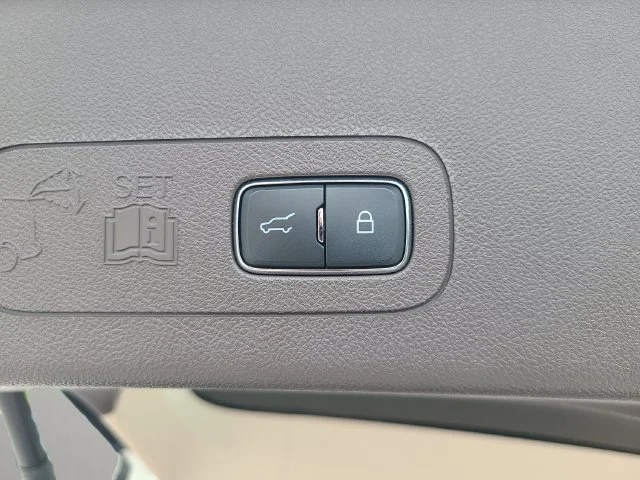 Used 2022  Lincoln Standard image 12