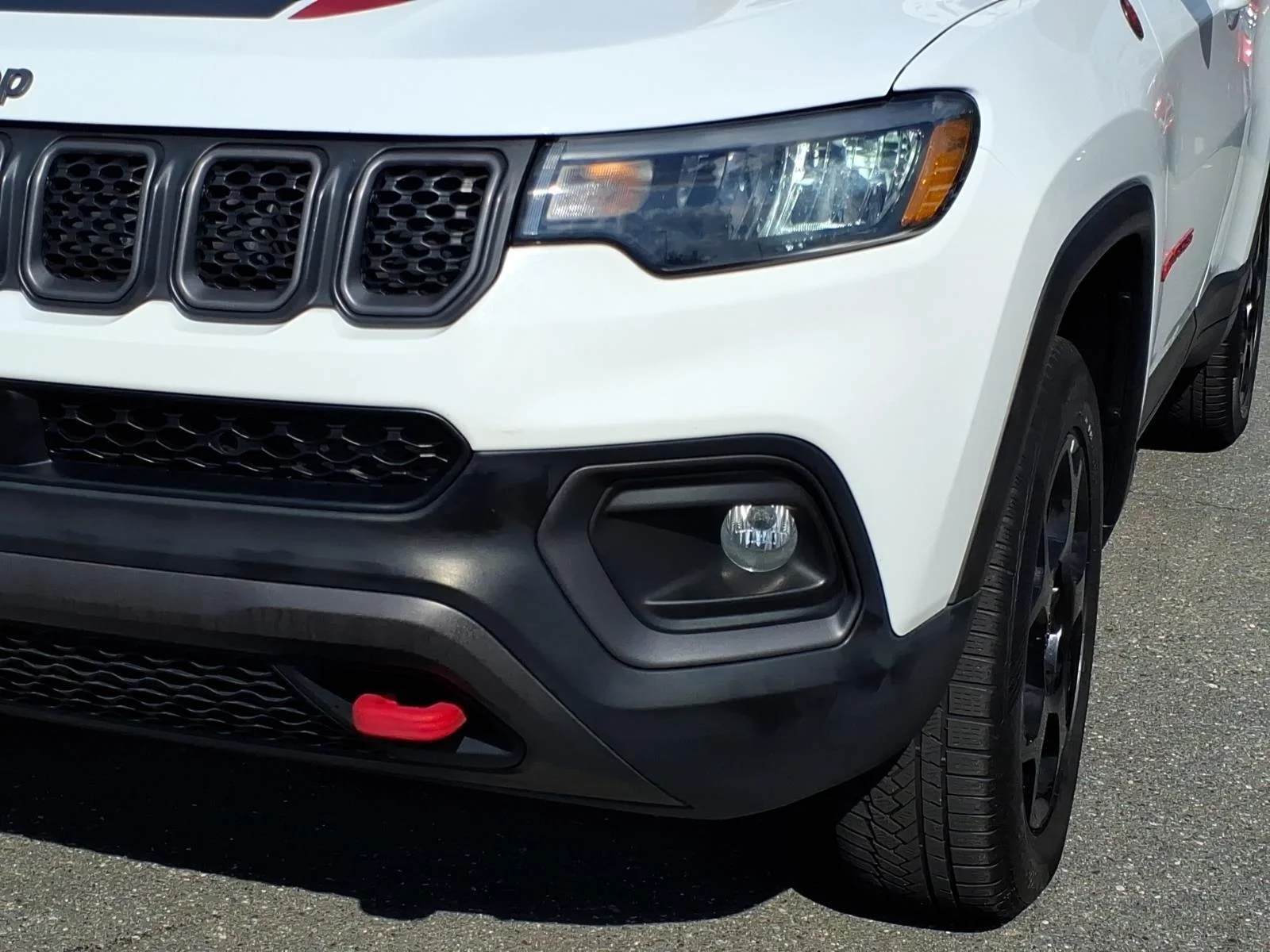 Used 2023 Bright White Clearcoat Jeep Trailhawk image 17