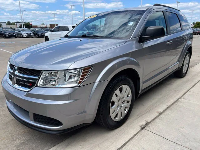 Used 2017 Silver Dodge SE image 7