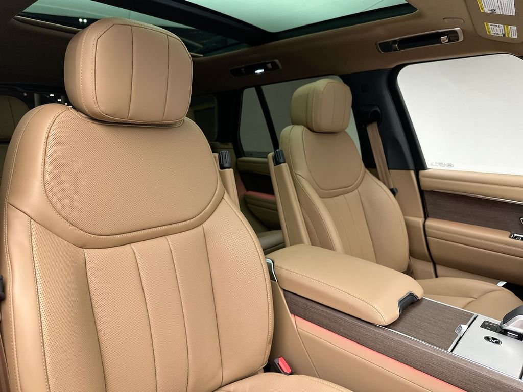 Certified Used 2025 Batumi Gold Premium Metallic Land Rover SE image 5
