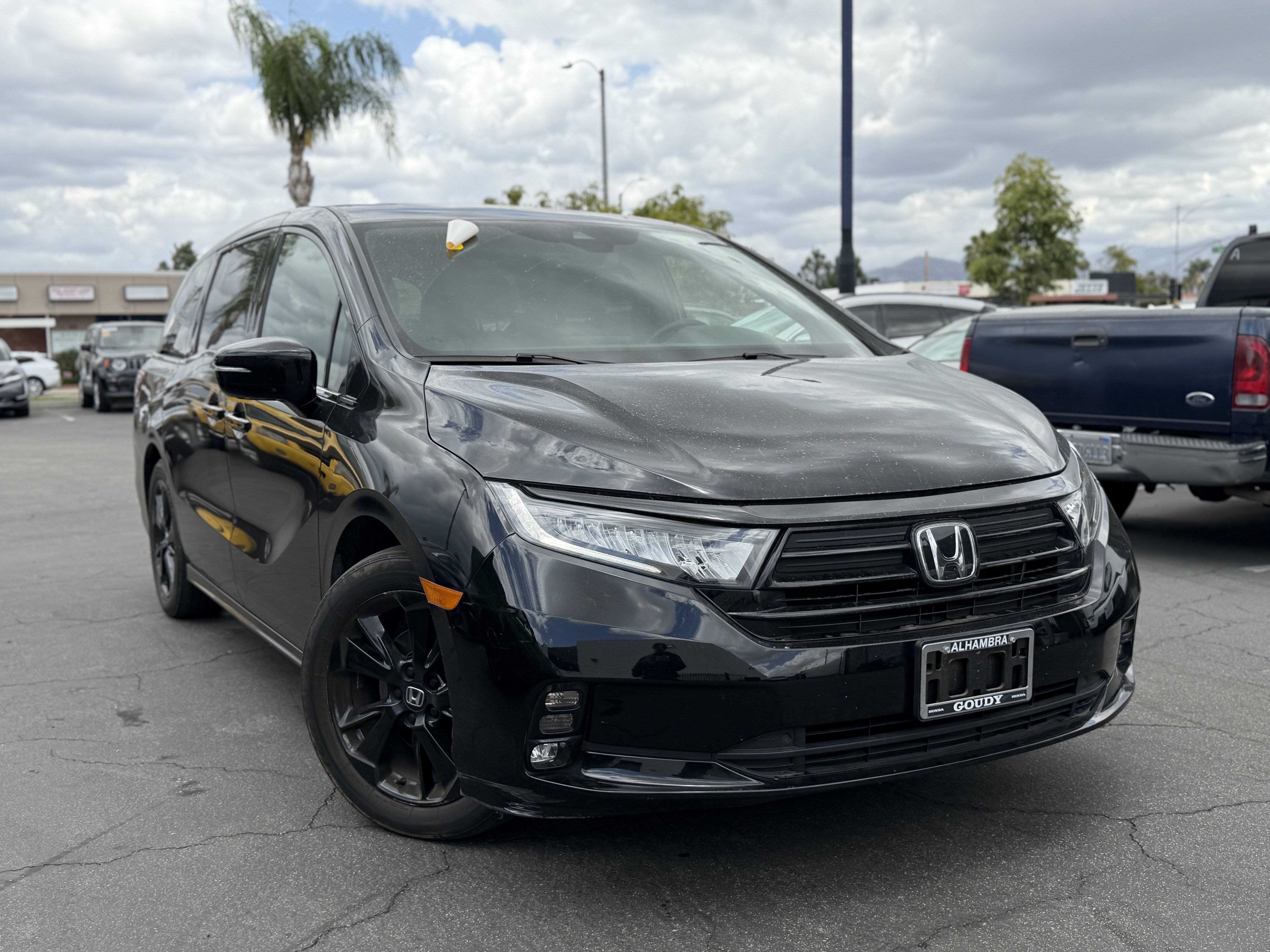 2024 Honda Odyssey SPORT's photo
