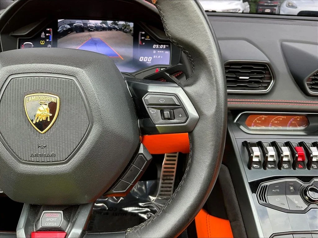 Used 2019  Lamborghini LP580-2S image 11