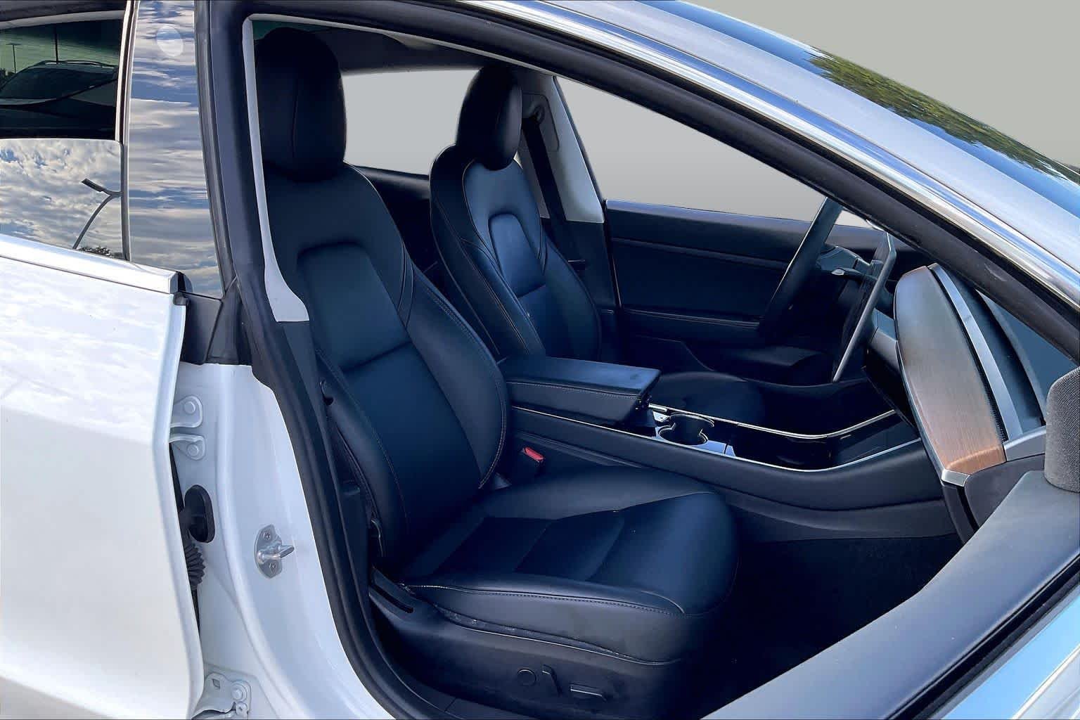 Used 2020 Pearl White Multi-Coat Tesla Standard Range image 7