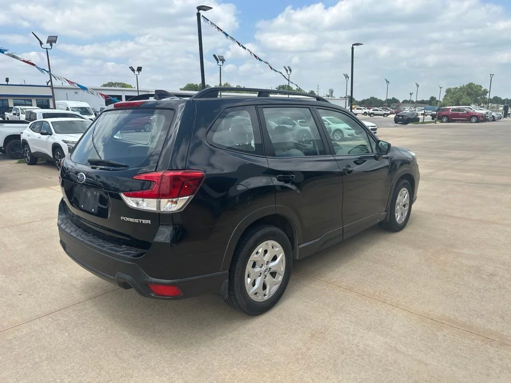 Used 2019 Black Subaru Base image 29