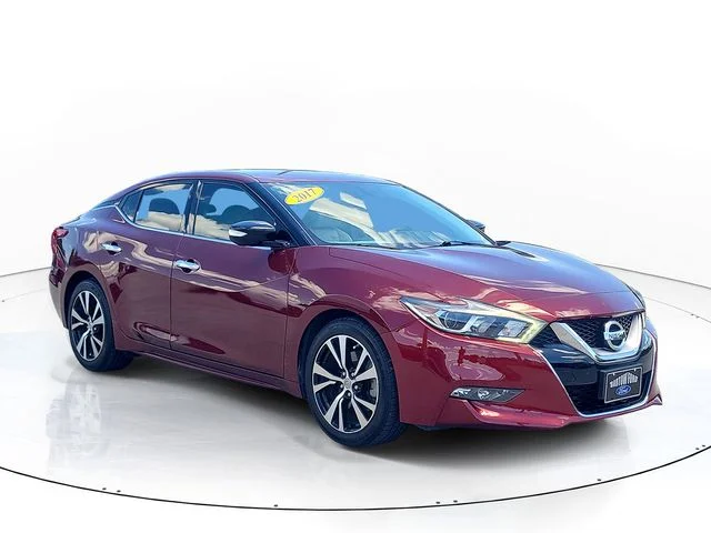 Used 2017 Red Nissan 3.5 SV image 3