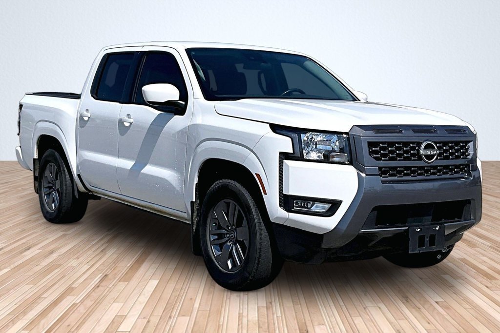 Used 2025 White Nissan SV image 9