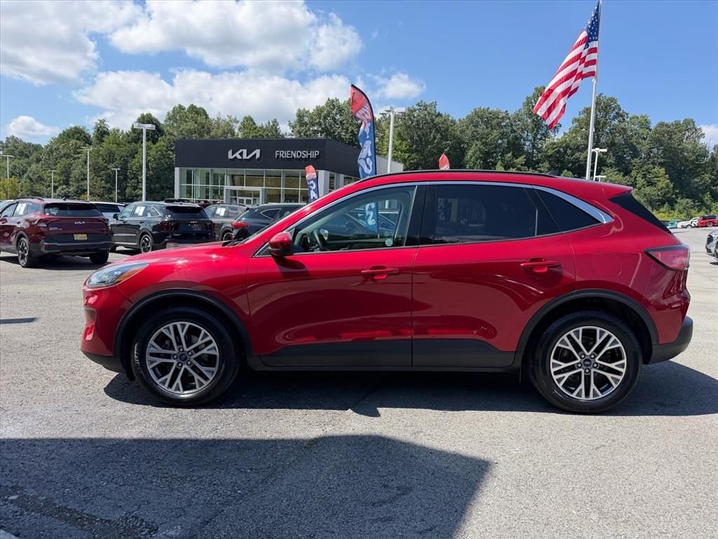 Used 2022 Red Ford SEL image 4