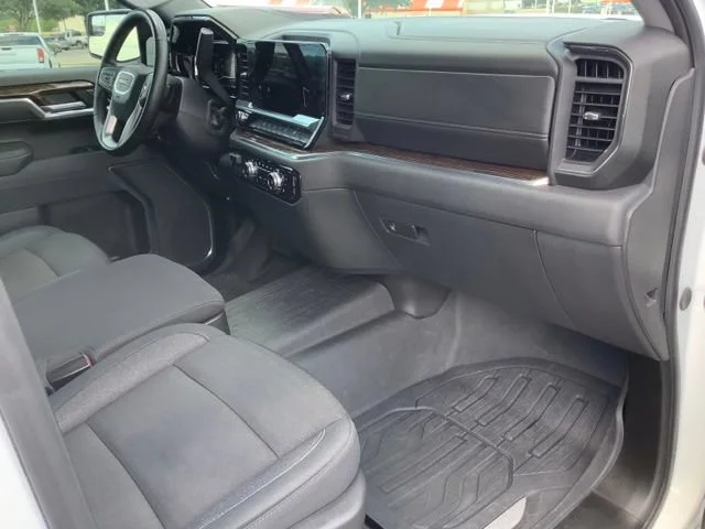 2025 GMC Sierra 1500 SLE - Photo 18