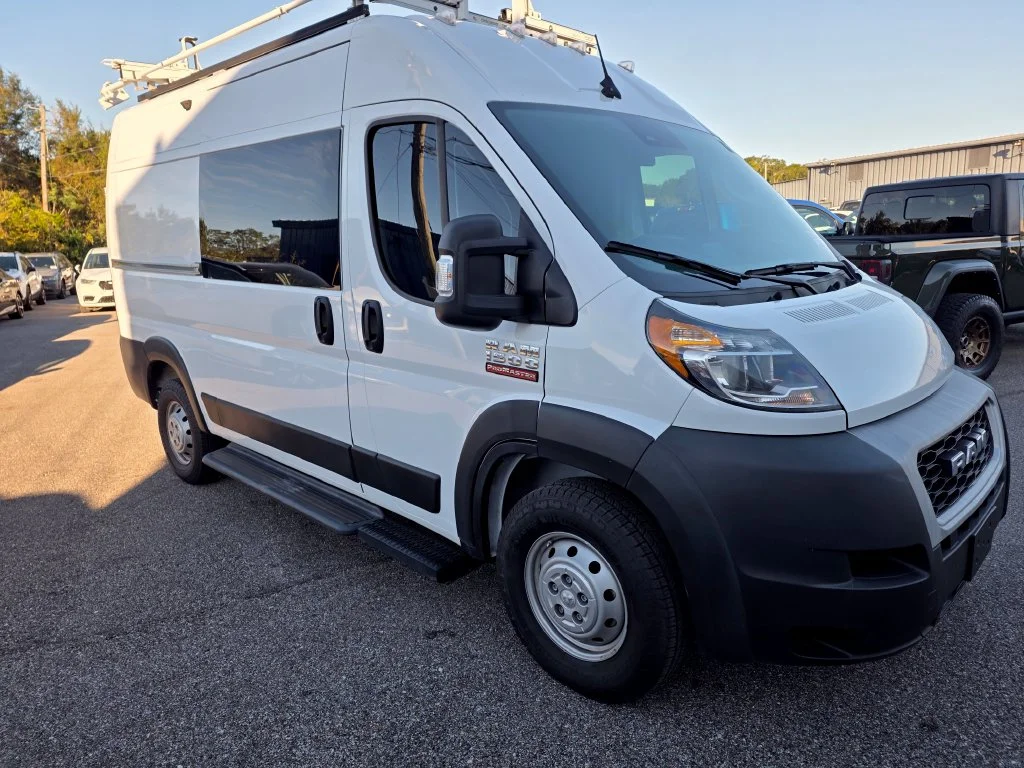 Used 2022 White Ram Base image 6