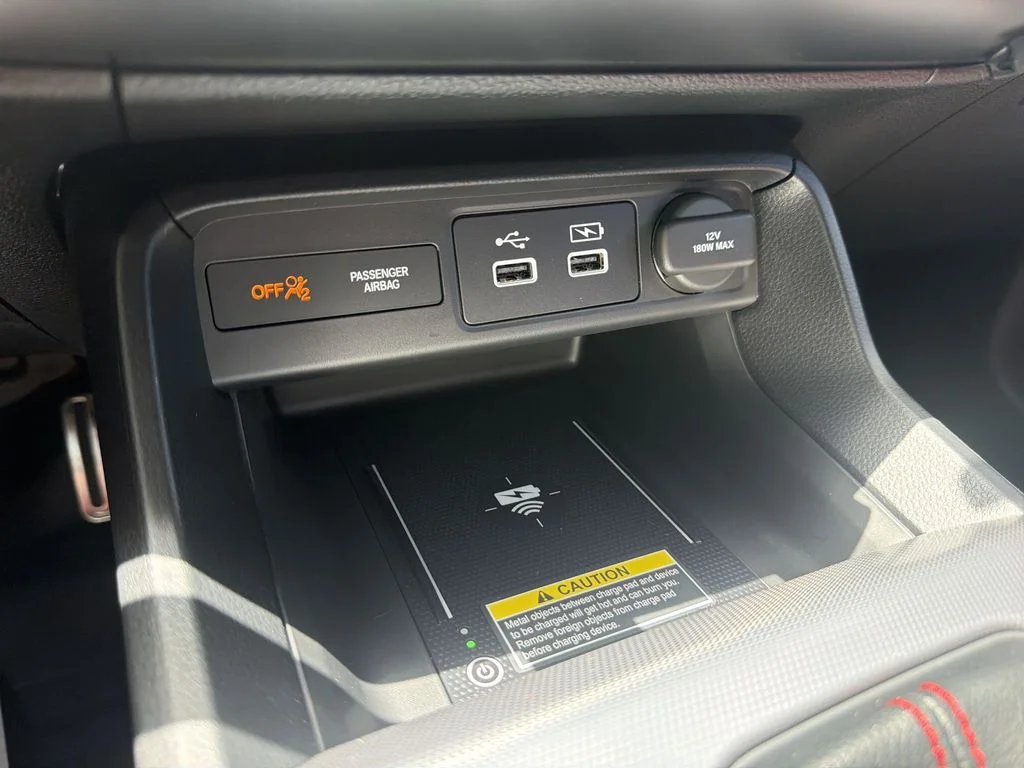 Used 2025 White Honda  image 42
