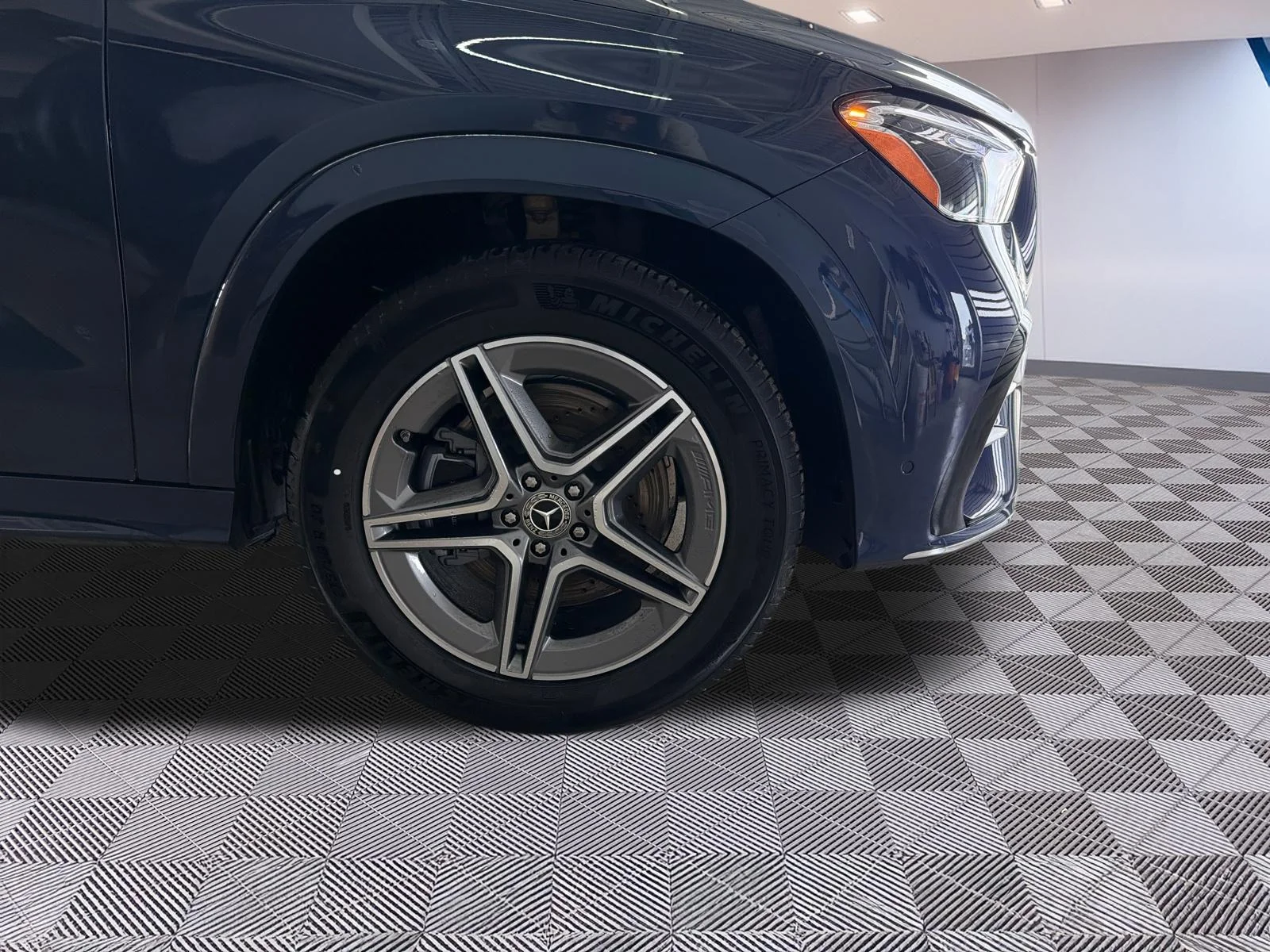 New 2026 Blue Mercedes-Benz GLE 350 4MATIC SUV image 3