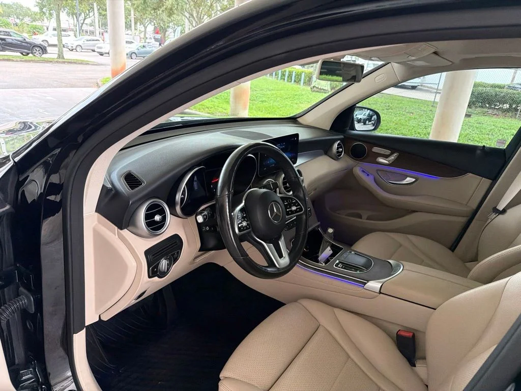 Used 2020 Black Mercedes-Benz GLC 300 image 6