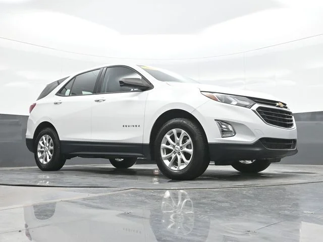 Used 2018 White Chevrolet LS image 23