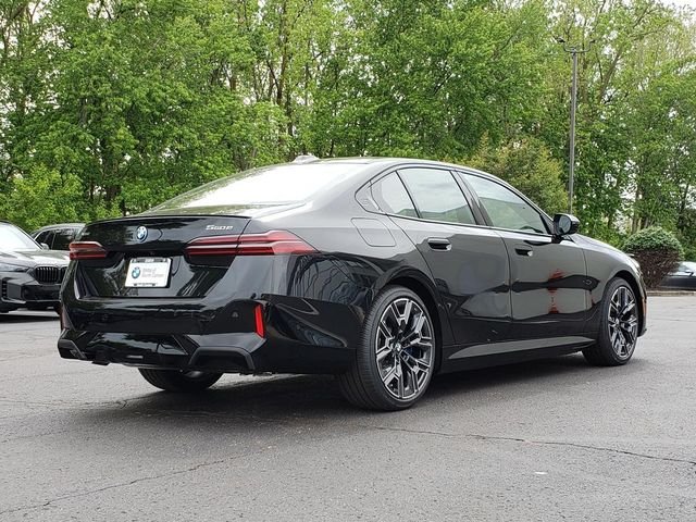 New 2027 Black Sapphire Metallic BMW 550e xDrive image 6