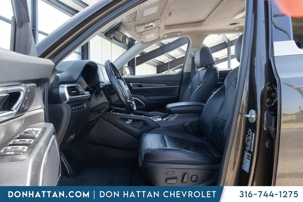 Used 2022 Green Kia SX image 3