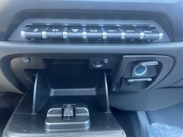 New 2024 Summit White Chevrolet Work Truck image 16