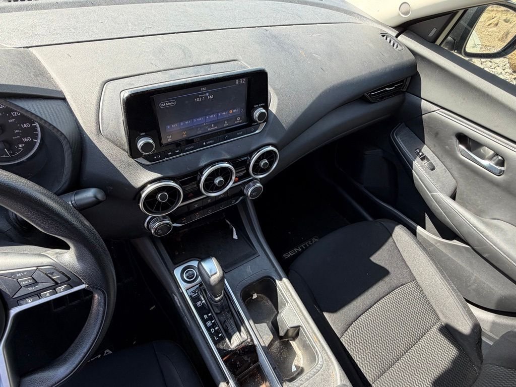Used 2020 Gray Nissan S image 17