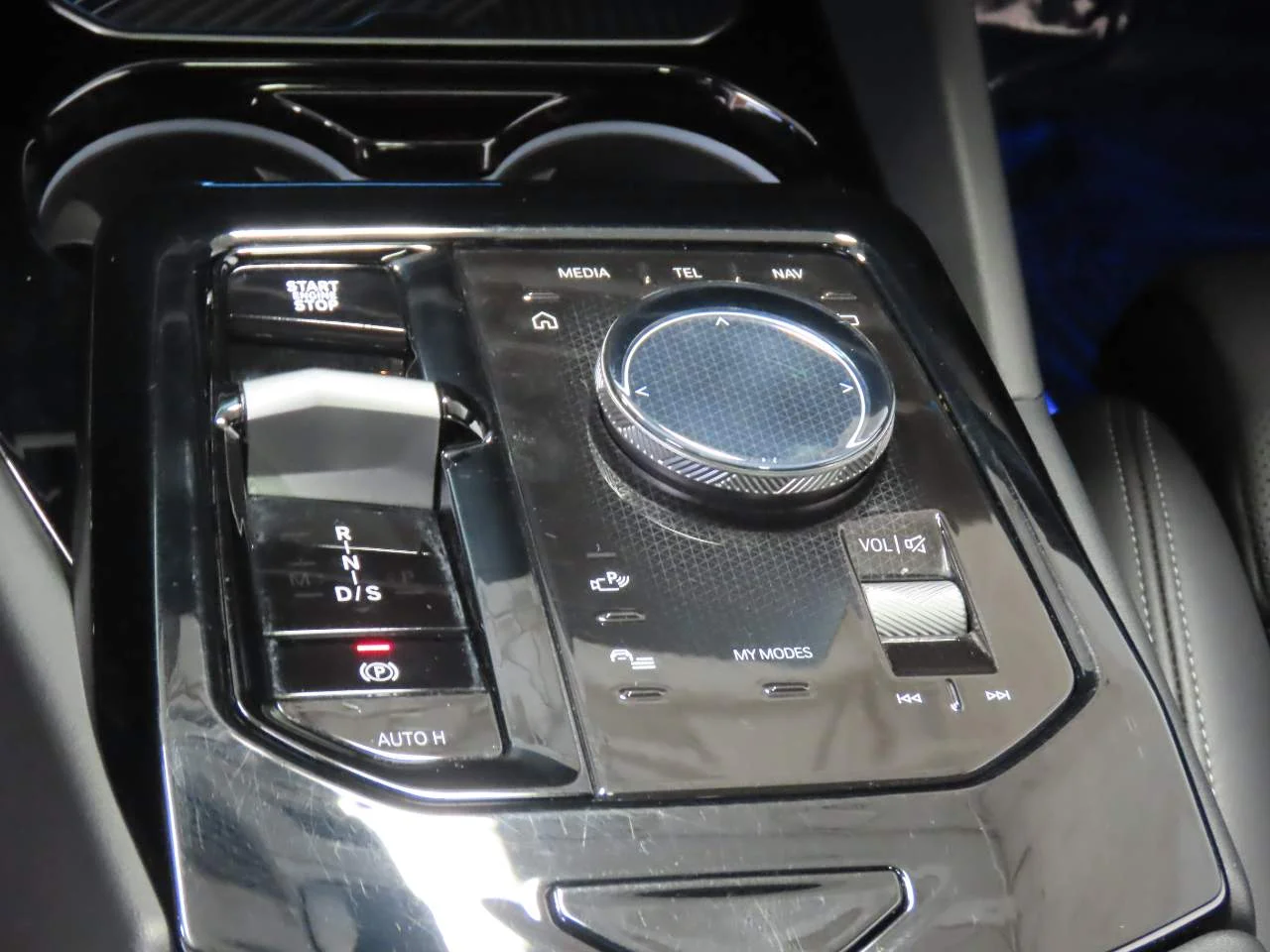 Used 2024 Black Sapphire Metallic BMW 530i image 10