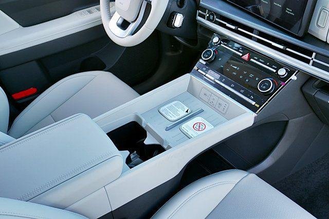 New 2026 Green Hyundai SEL FWD image 13
