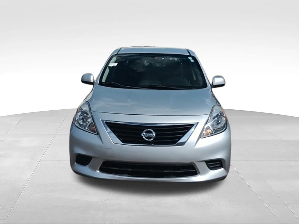 Used 2012 Brilliant Silver Metallic Nissan 1.6 SV image 10