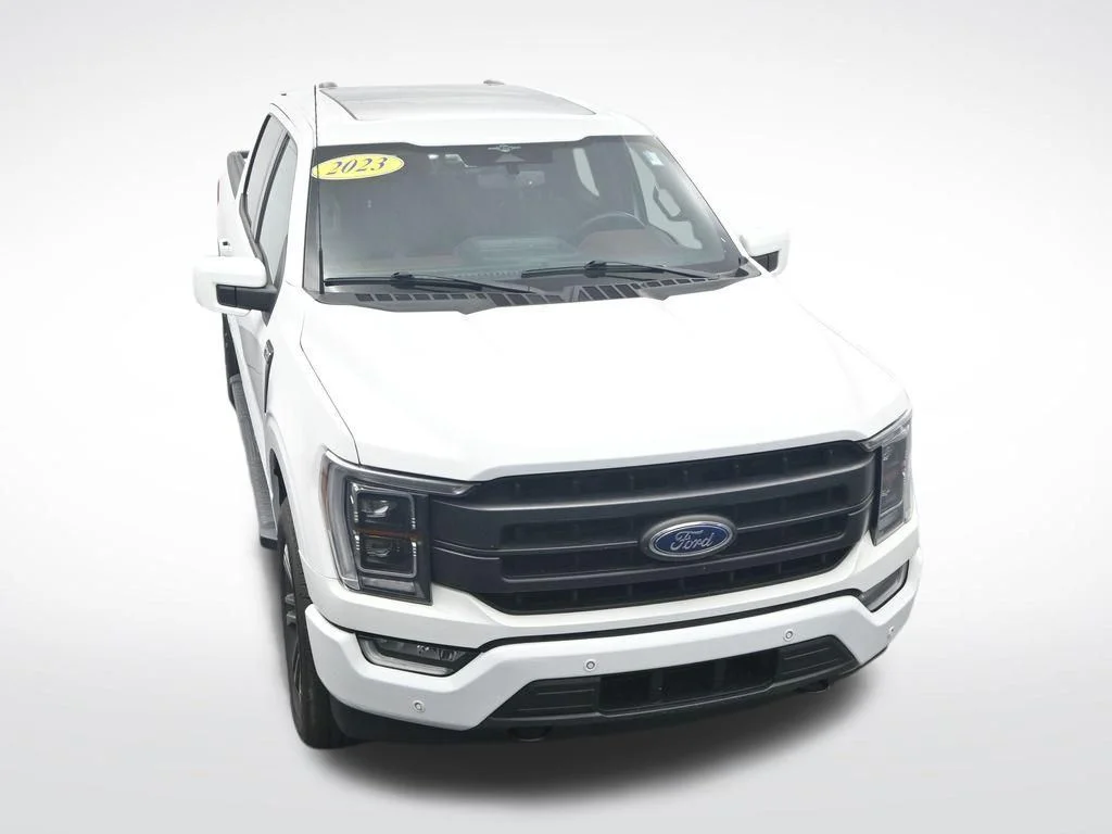 Certified Used 2023 Oxford White Ford Lariat image 31