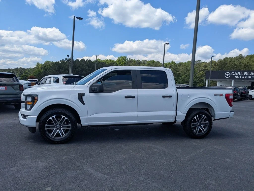 Used 2023  Ford XL 2WD SuperCrew 5.5
