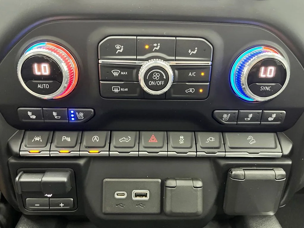 Used 2020 Red GMC Denali image 28