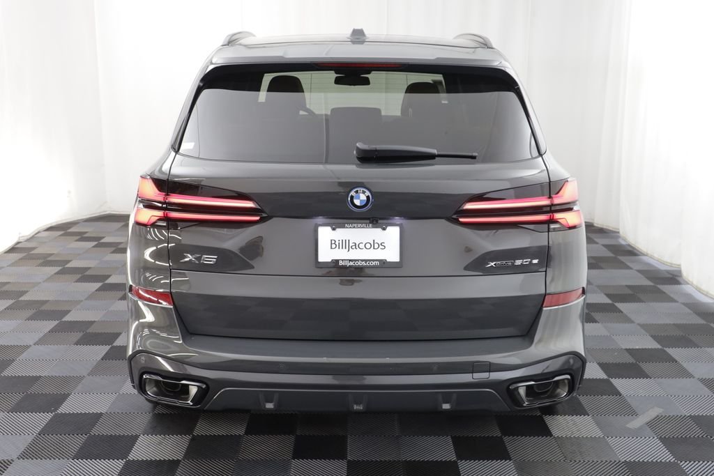 New 2026 Dravit Grey Metallic BMW xDrive50e image 19