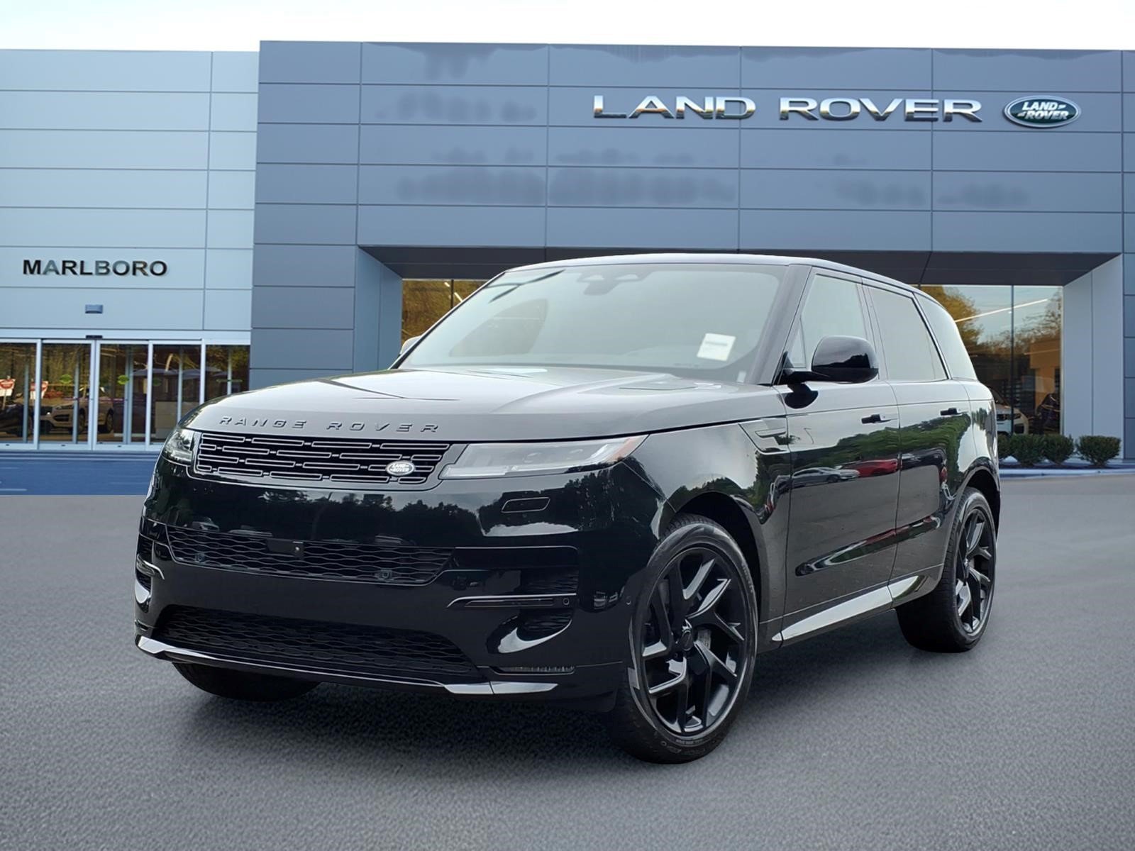 New 2026 Santorini Black LAND ROVER Dynamic SE image 1