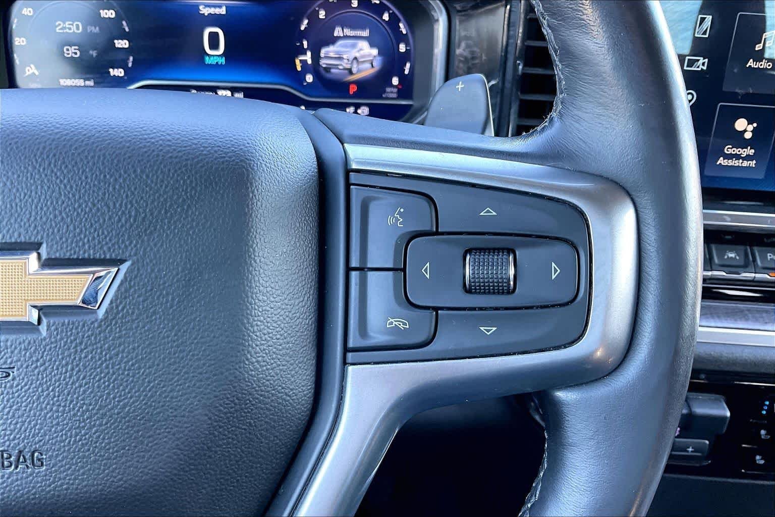 Used 2022 Iridescent Pearl Tricoat Chevrolet LTZ image 25