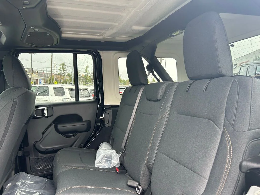 2026 Jeep Wrangler 4-Door Willys - Photo 22