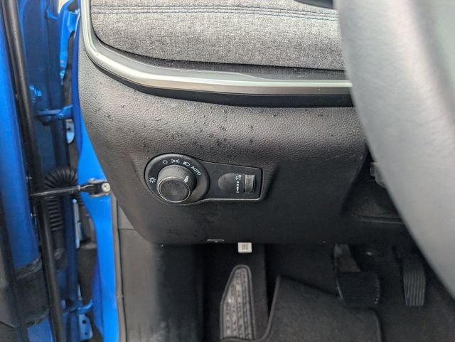 Used 2023 Blue Jeep Sport image 11