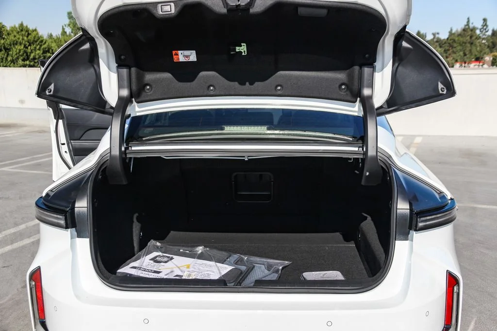 New 2026 Ultra White Lexus ES 350h PREMIUM+ image 25