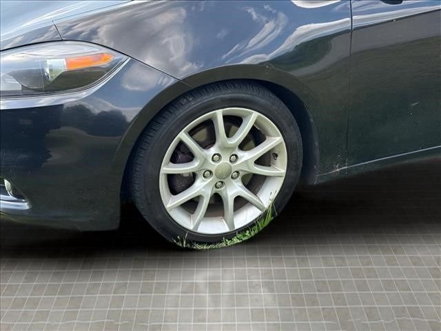 Used 2013 Black Dodge SXT image 5