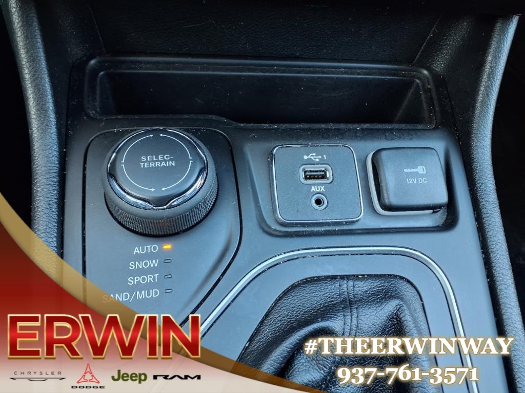 2021 Jeep Cherokee Latitude Lux - Photo 24