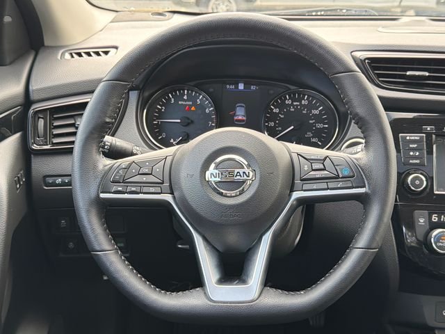 Used 2022 Black Nissan SL image 23