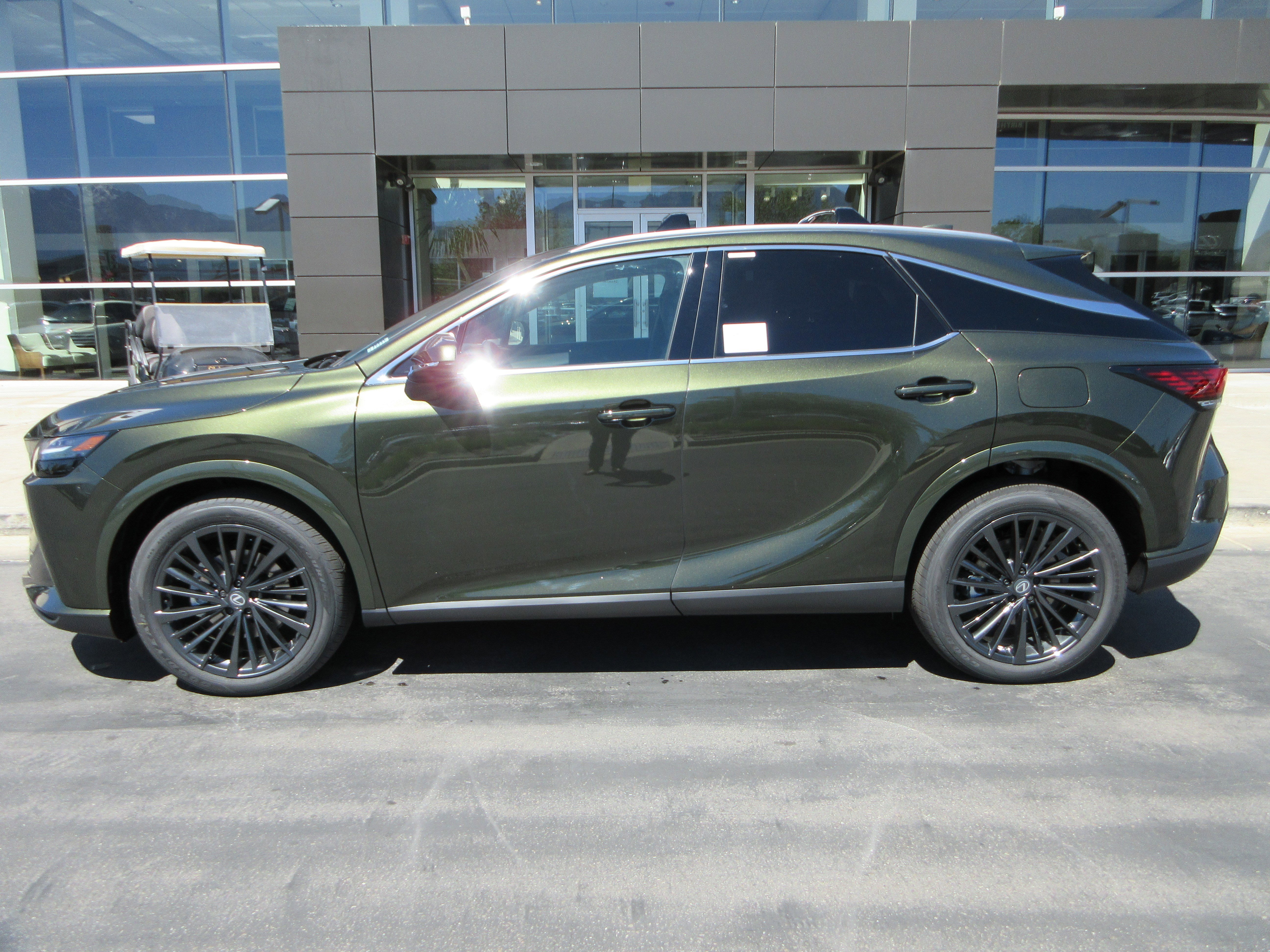 New 2026 Nori Green Pearl Lexus PREMIUM image 3