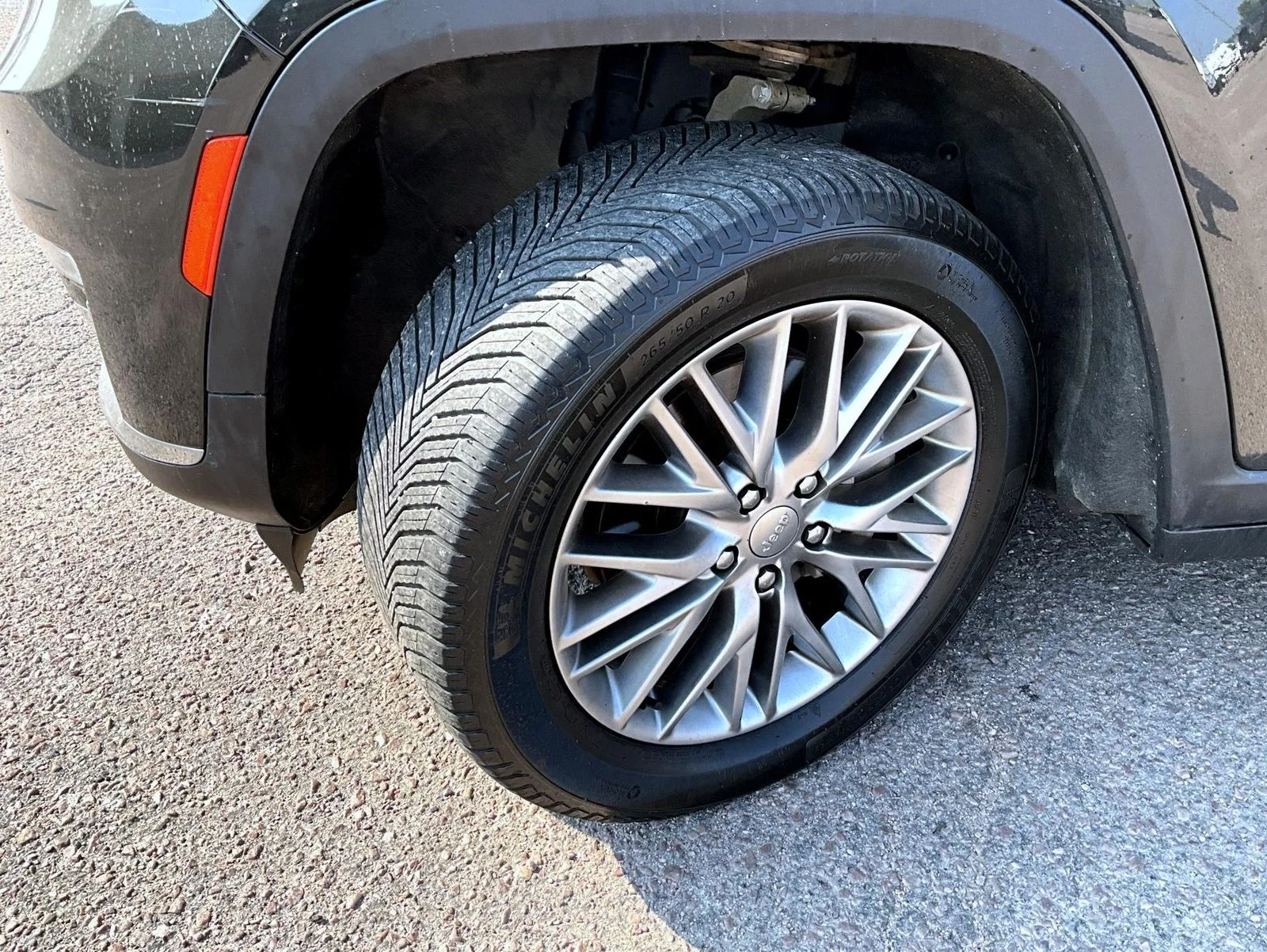 Certified Used 2022 Gray Jeep Limited image 25