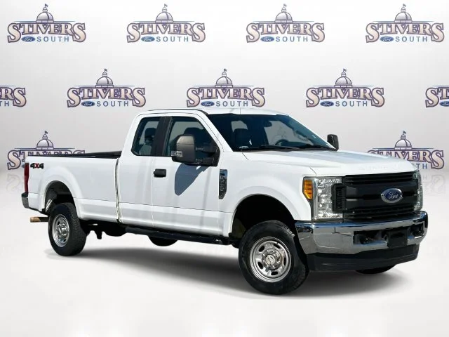 Used 2017 White Ford XL image 1